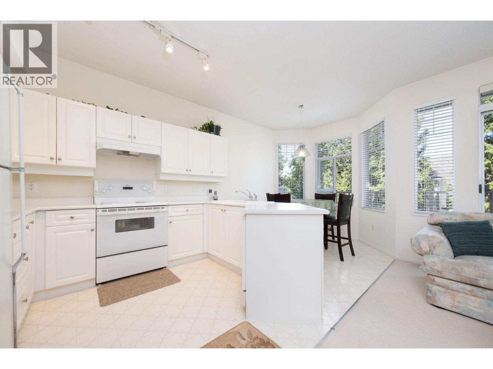 33 7500 Cumberland Street, Burnaby, British Columbia  V3N 4Z9 - Photo 11 - R3102353