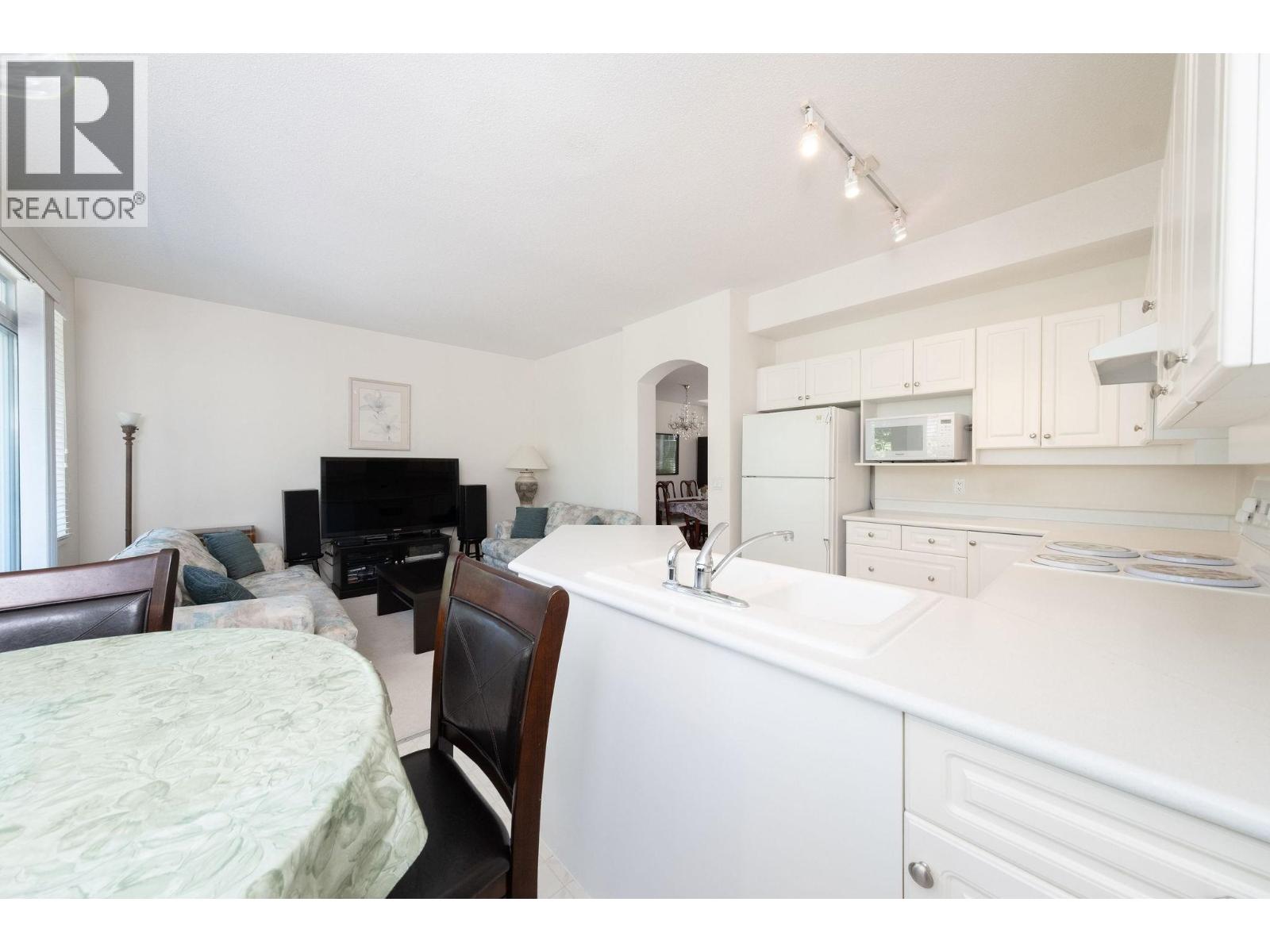 33 7500 Cumberland Street, Burnaby, British Columbia  V3N 4Z9 - Photo 18 - R3102353