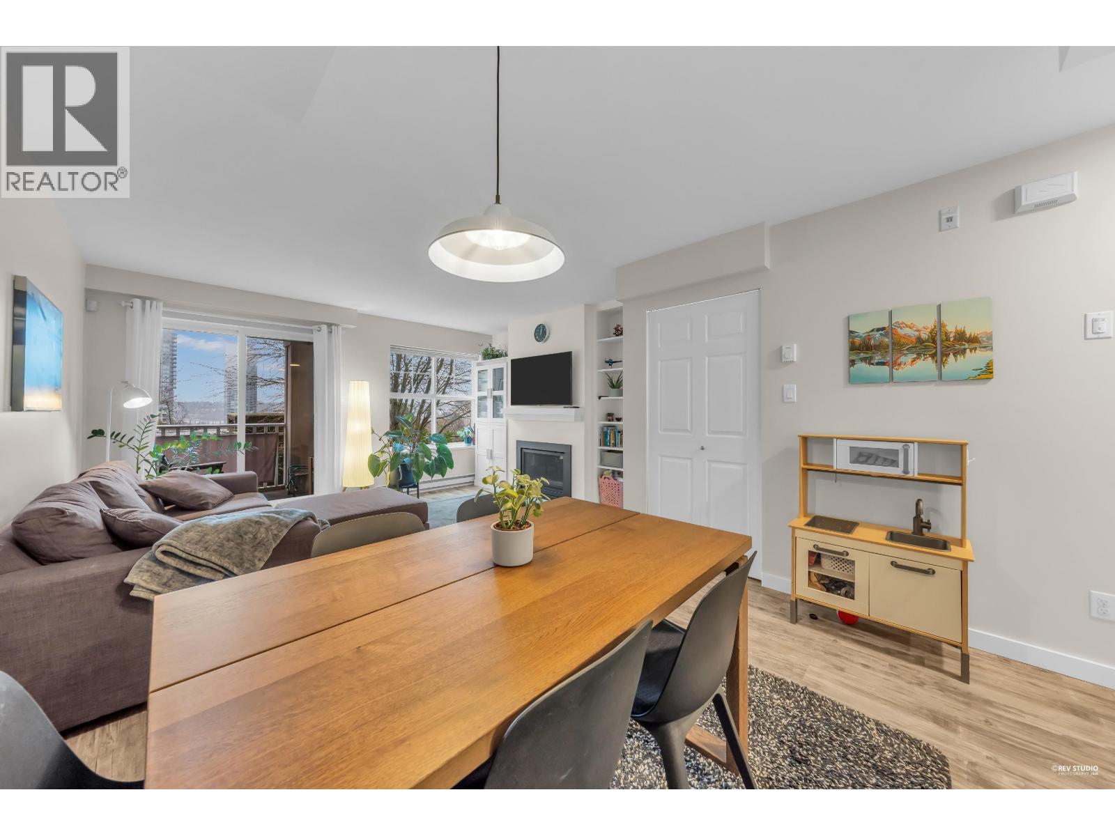 19 123 Seventh Street, New Westminster, British Columbia  V3M 6Y2 - Photo 3 - R3102061