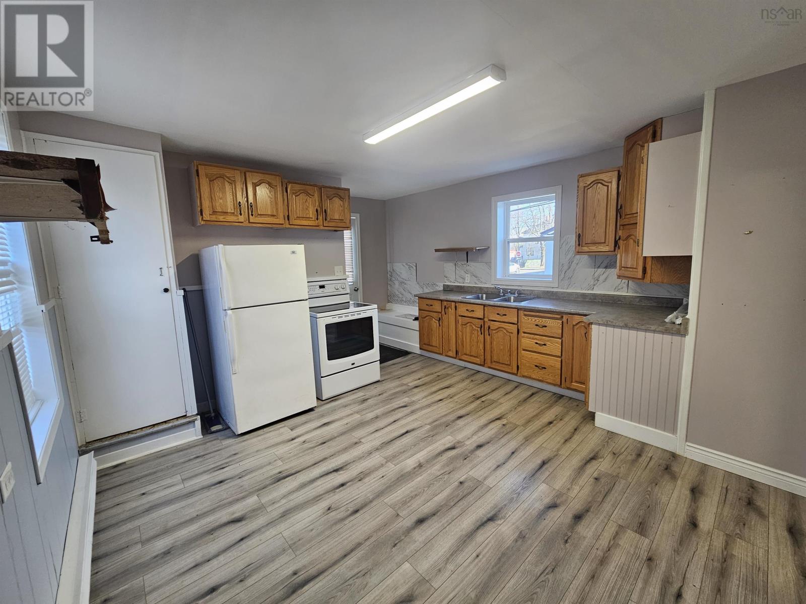 161 Dorchester Street, Sydney, Nova Scotia  B1P 5Z7 - Photo 24 - 202605230