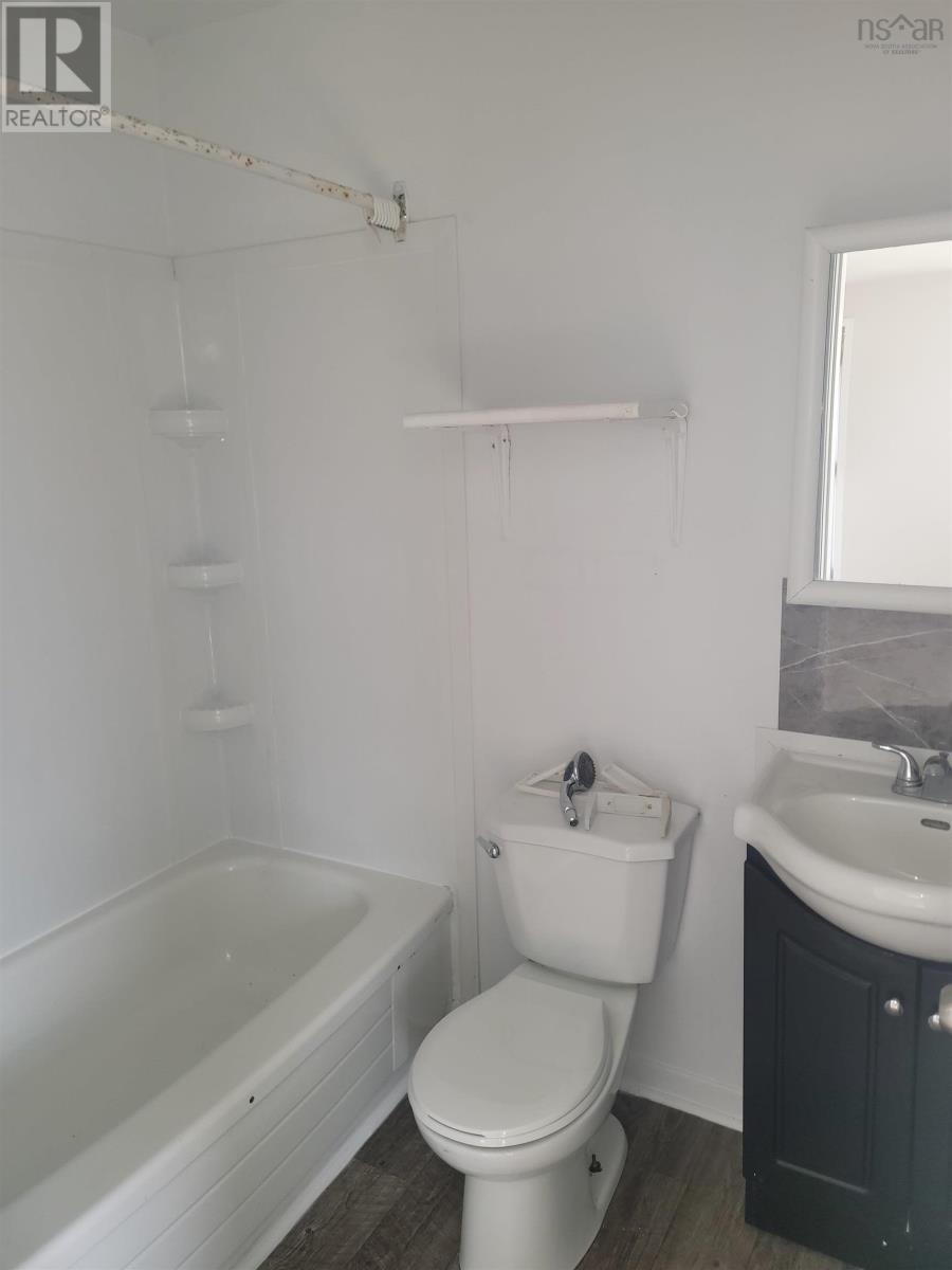 161 Dorchester Street, Sydney, Nova Scotia  B1P 5Z7 - Photo 9 - 202605230