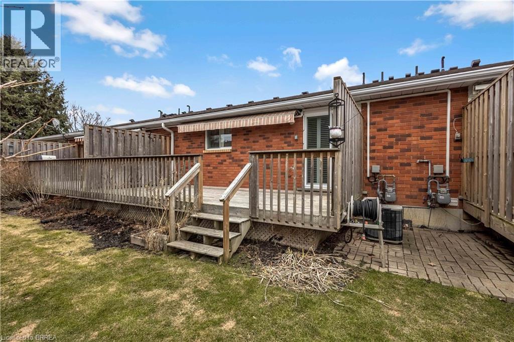 20 Courtland Drive Unit# 14, Brantford, Ontario  N3R 7Y2 - Photo 32 - 40795781