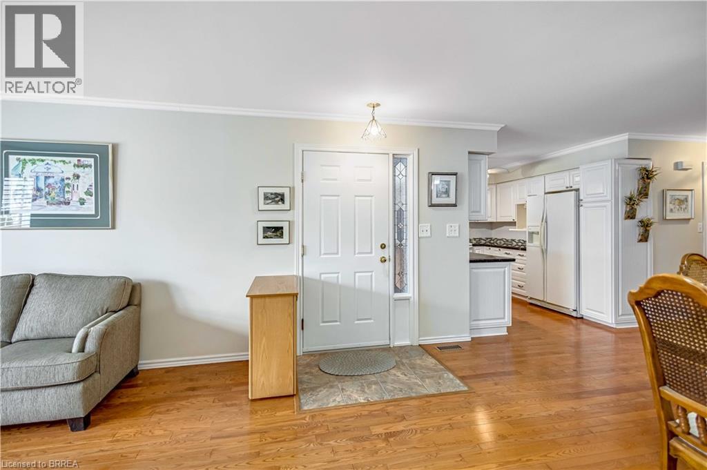 20 Courtland Drive Unit# 14, Brantford, Ontario  N3R 7Y2 - Photo 8 - 40795781