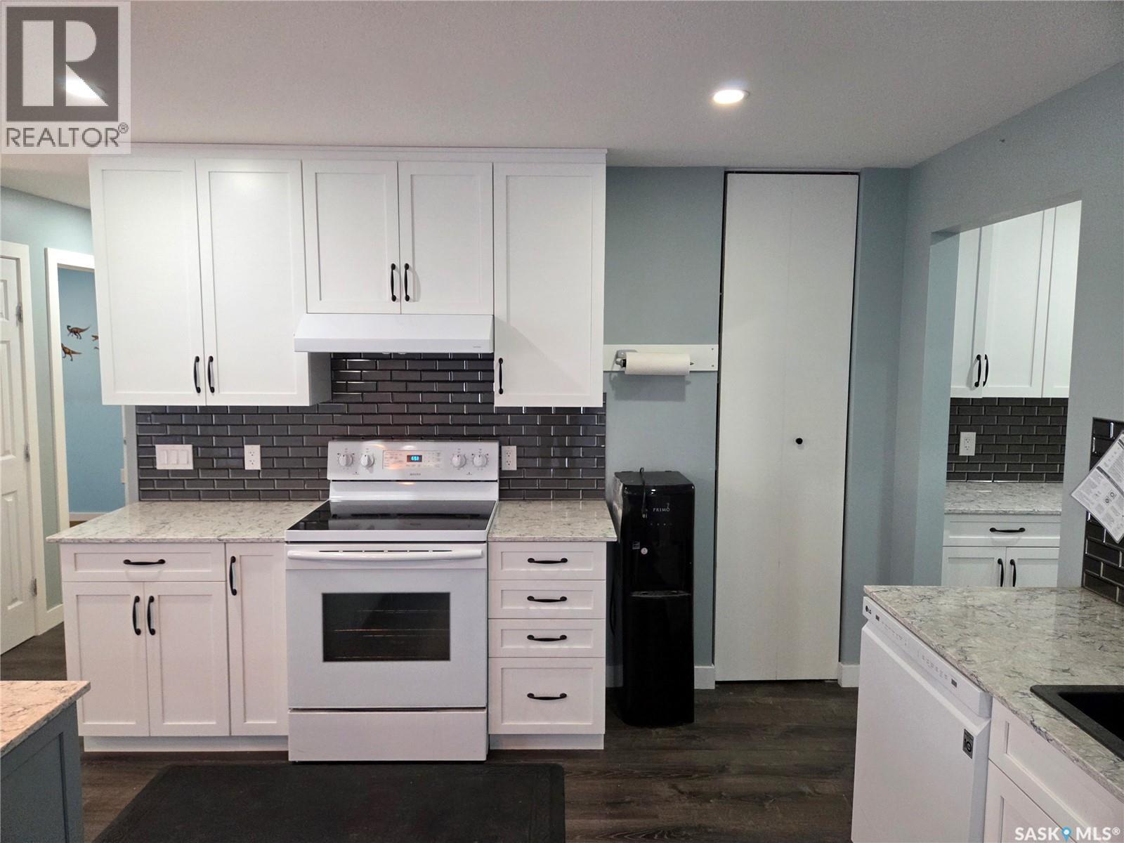 621 Mccall Street, Oxbow, Saskatchewan  S0C 2B0 - Photo 17 - SK031028