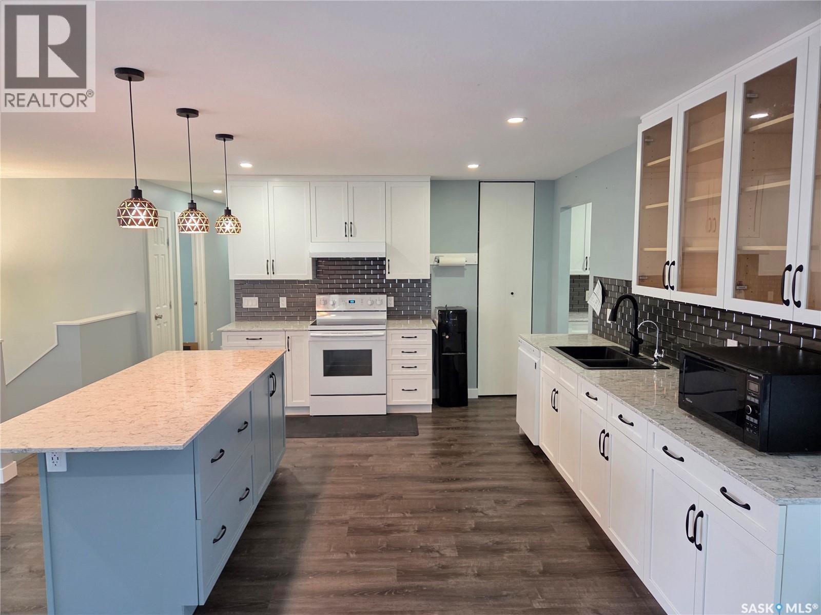 621 Mccall Street, Oxbow, Saskatchewan  S0C 2B0 - Photo 21 - SK031028