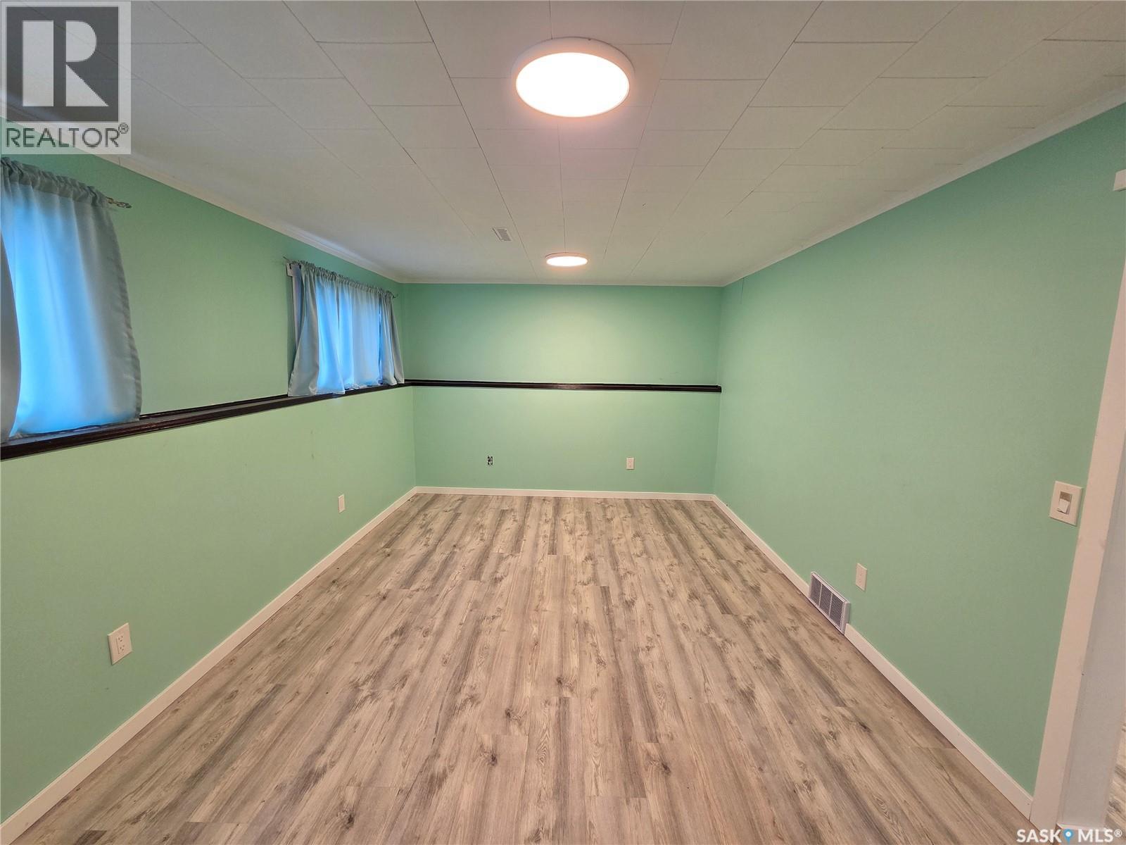 621 Mccall Street, Oxbow, Saskatchewan  S0C 2B0 - Photo 45 - SK031028