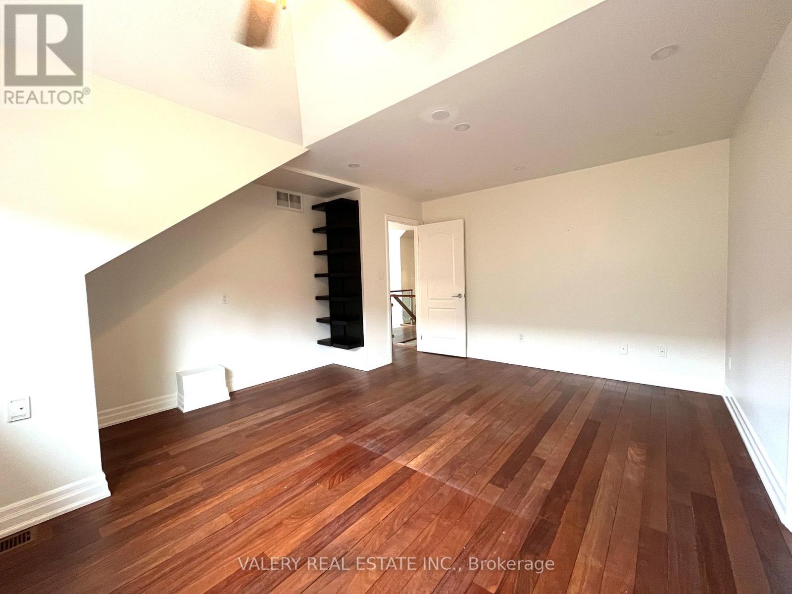 32 Belvedere Drive, Oakville, Ontario  L6L 4B6 - Photo 19 - W12910836