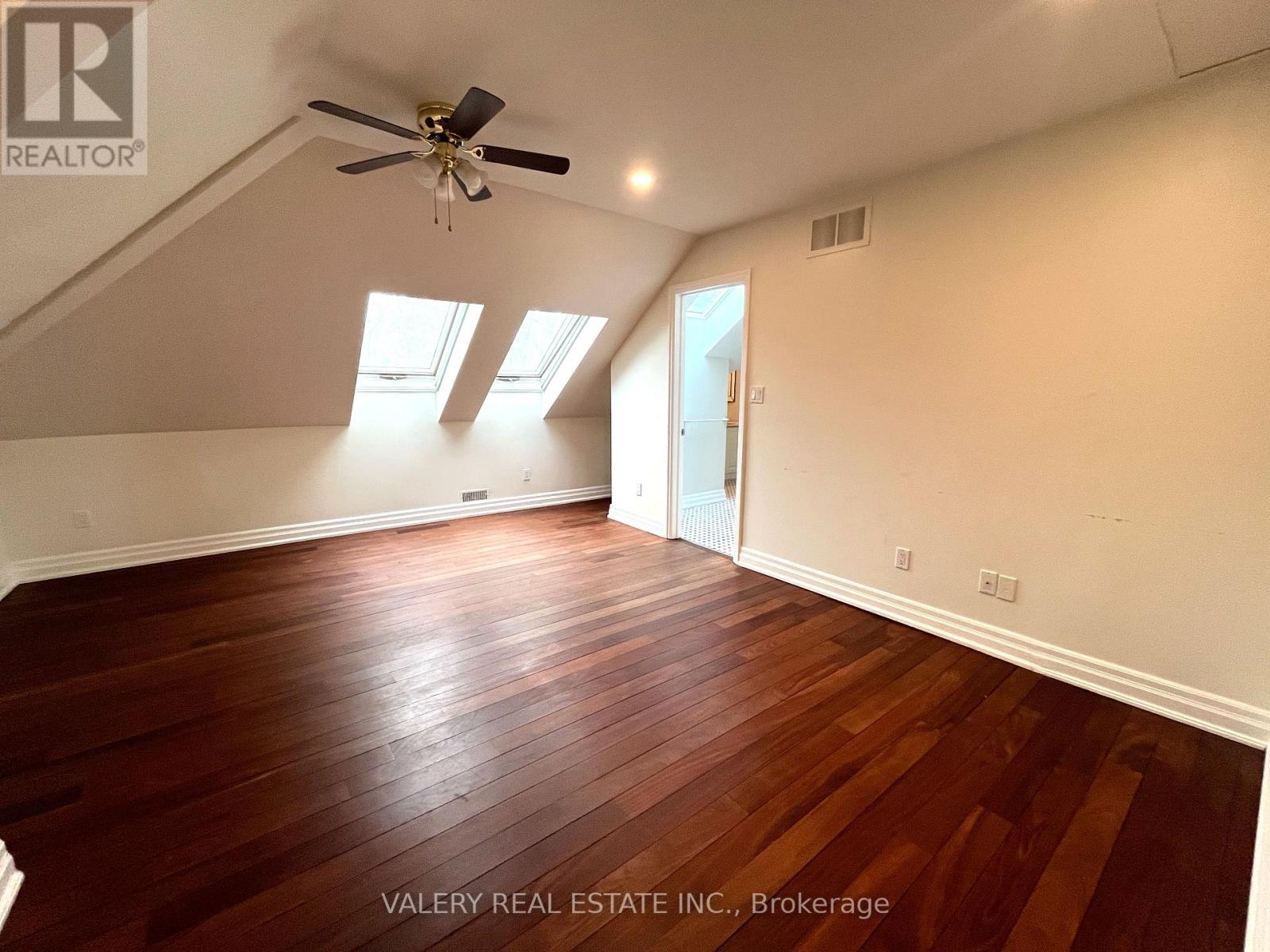 32 Belvedere Drive, Oakville, Ontario  L6L 4B6 - Photo 22 - W12910836