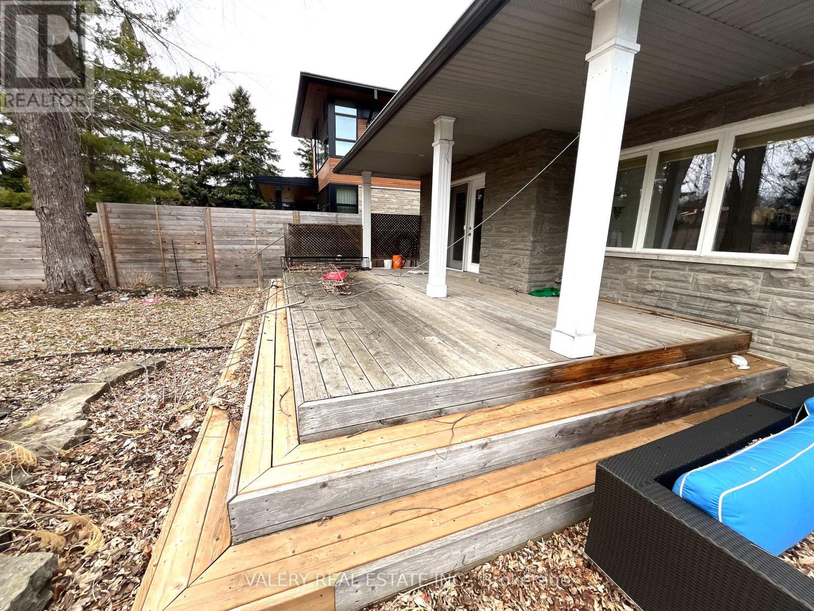 32 Belvedere Drive, Oakville, Ontario  L6L 4B6 - Photo 31 - W12910836