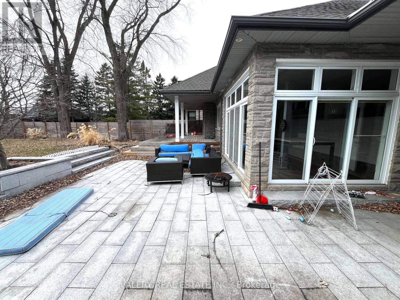 32 Belvedere Drive, Oakville, Ontario  L6L 4B6 - Photo 32 - W12910836