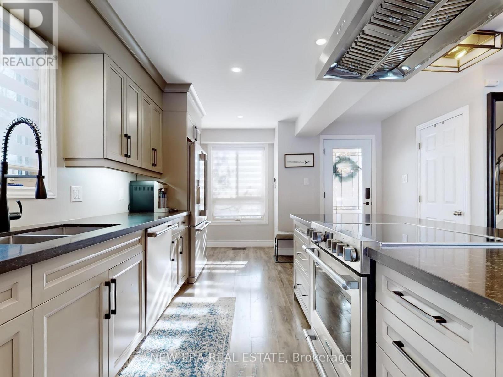 7189 Joliette Crescent, Mississauga, Ontario  L5N 1Z2 - Photo 9 - W12910850