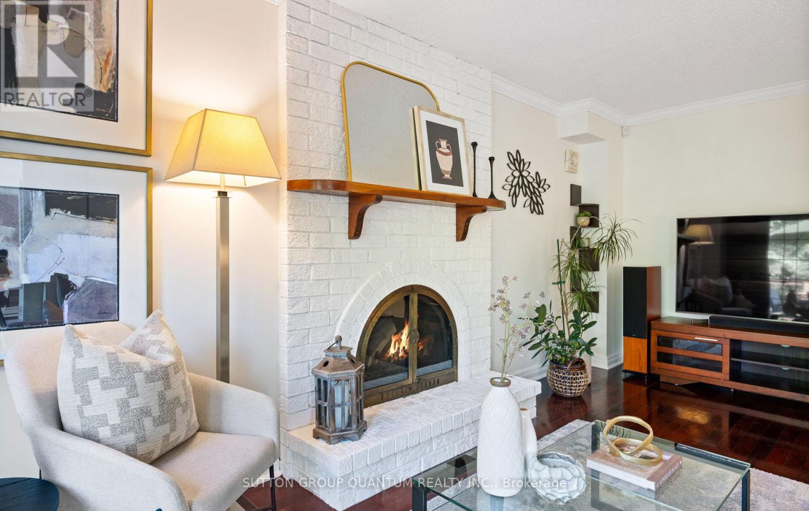 4008 Powderhorn Court, Mississauga, Ontario  L5L 3C4 - Photo 10 - W12910880