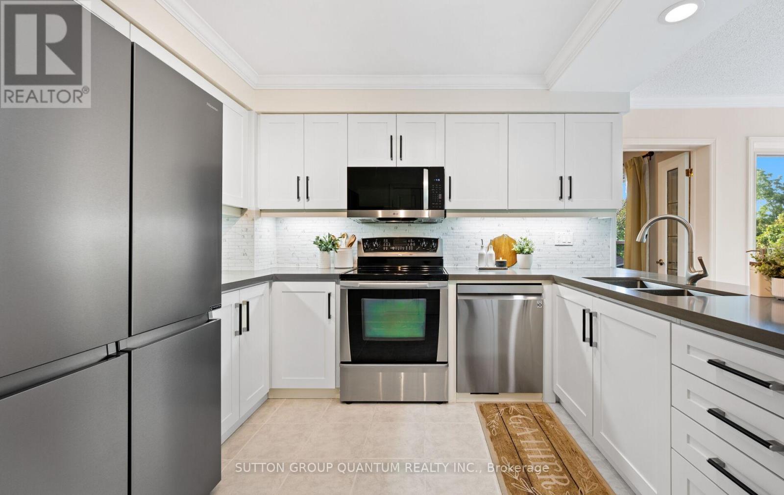 4008 Powderhorn Court, Mississauga, Ontario  L5L 3C4 - Photo 16 - W12910880