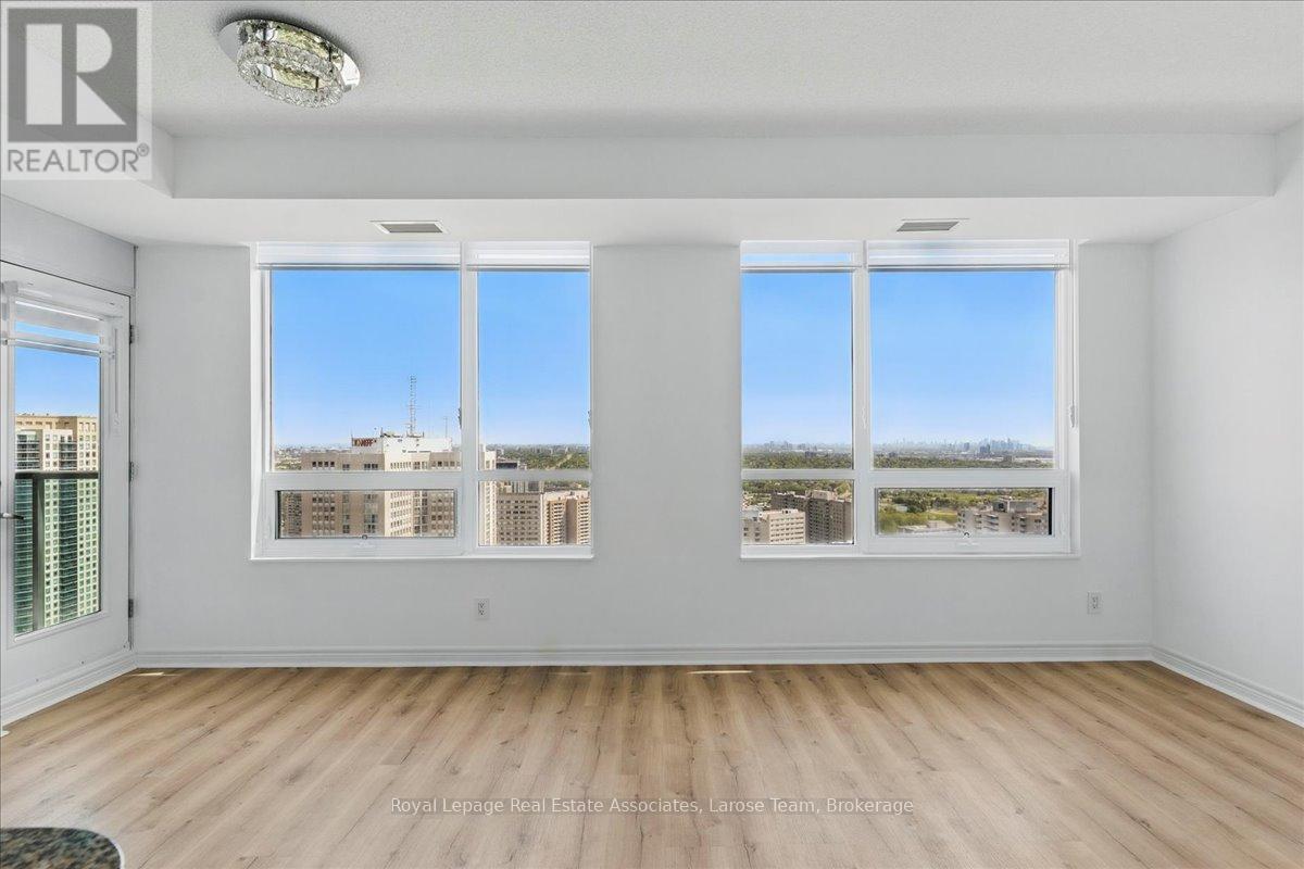 3701 - 208 Enfield Place, Mississauga, Ontario  L5B 0G8 - Photo 8 - W12910916