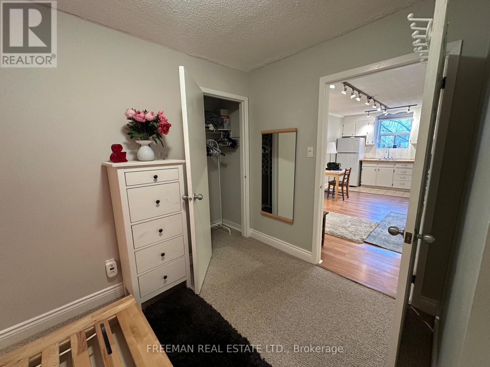 3 - 234 Indian Grove, Toronto, Ontario  M6P 2H4 - Photo 11 - W12910952