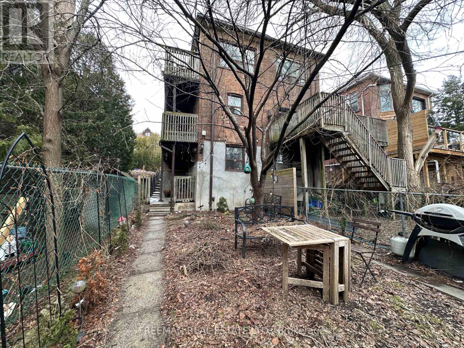 3 - 234 Indian Grove, Toronto, Ontario  M6P 2H4 - Photo 3 - W12910952