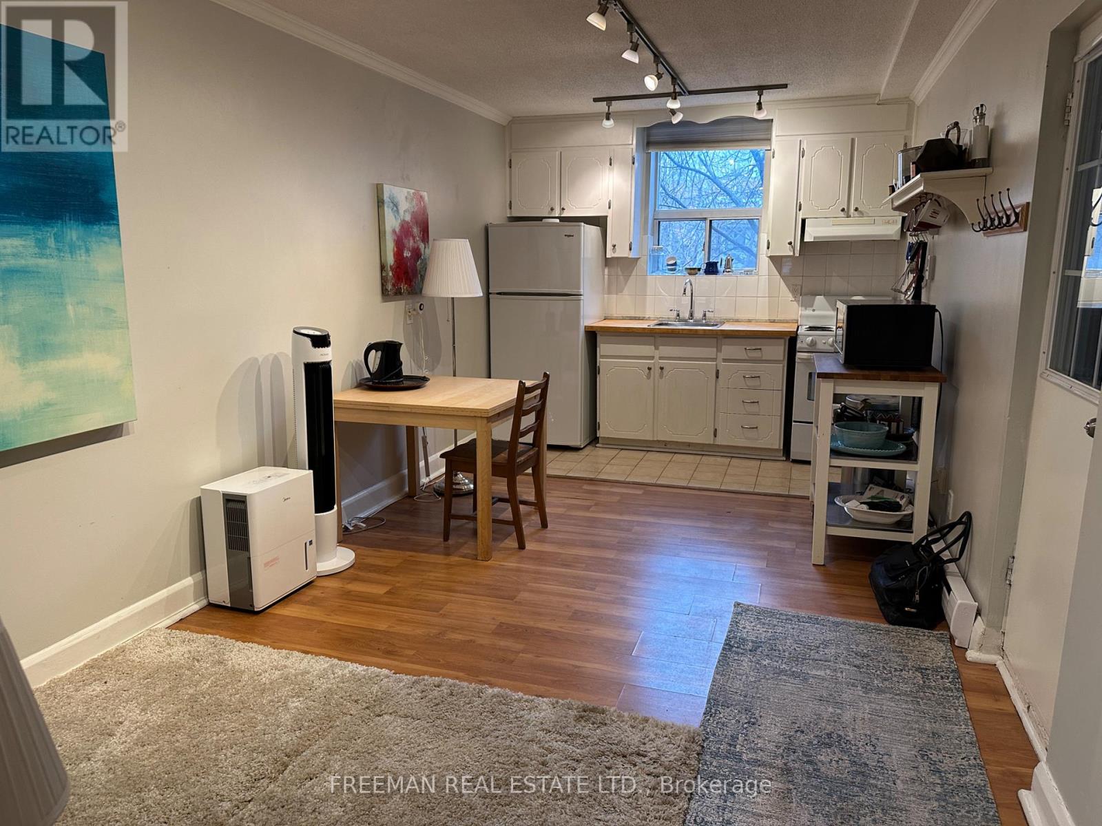 3 - 234 Indian Grove, Toronto, Ontario  M6P 2H4 - Photo 7 - W12910952