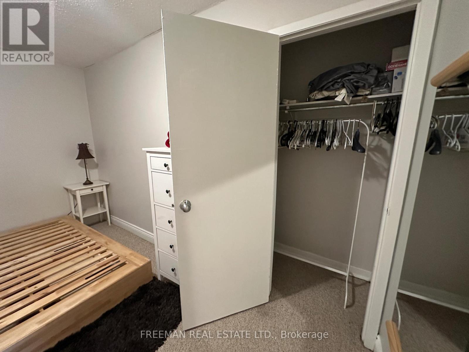 3 - 234 Indian Grove, Toronto, Ontario  M6P 2H4 - Photo 9 - W12910952