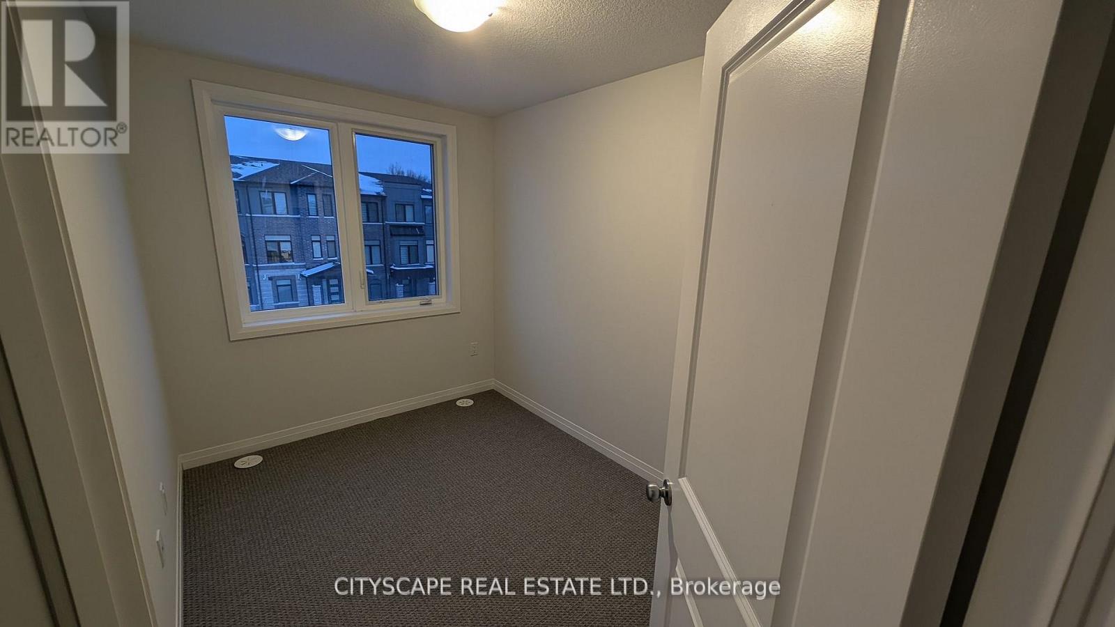 11 - 155 Equestrian Way, Cambridge, Ontario  N3E 0E8 - Photo 16 - X12909960