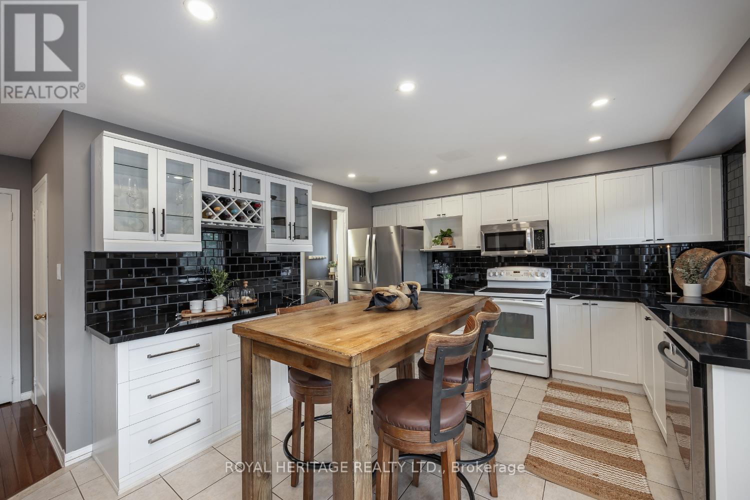 1545 Arborwood Drive, Oshawa, Ontario  L1K 2Y5 - Photo 4 - E12911190