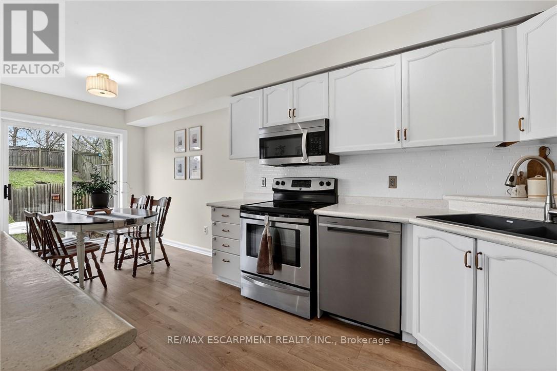 28 Swayze Court, West Lincoln (Smithville), Ontario  L0R 2A0 - Photo 15 - X12910882