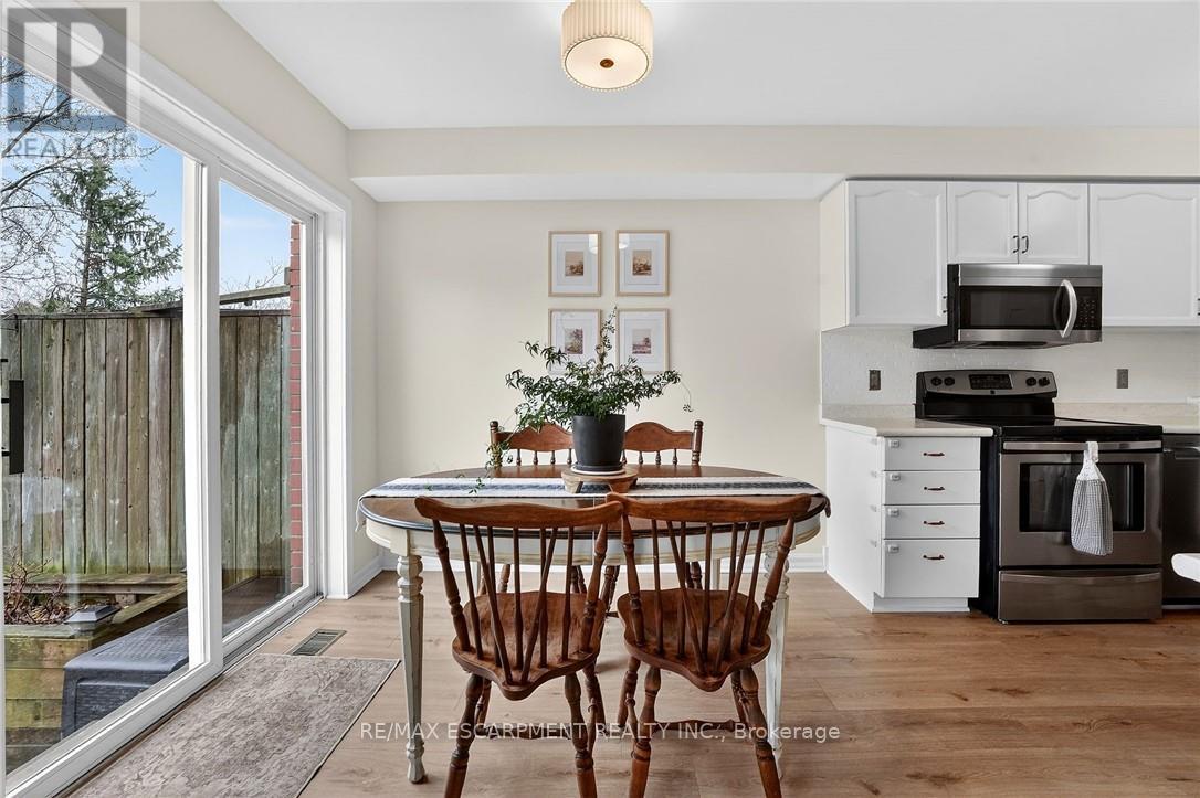 28 Swayze Court, West Lincoln (Smithville), Ontario  L0R 2A0 - Photo 18 - X12910882