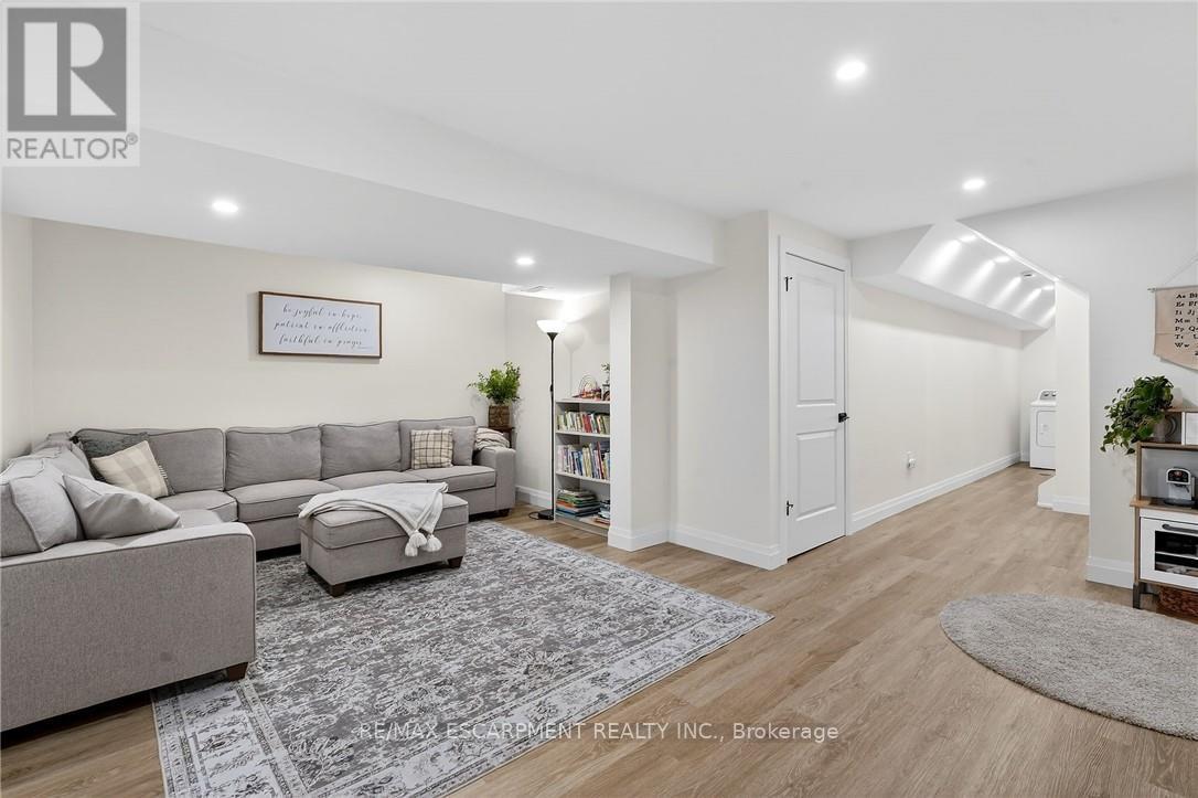 28 Swayze Court, West Lincoln (Smithville), Ontario  L0R 2A0 - Photo 32 - X12910882