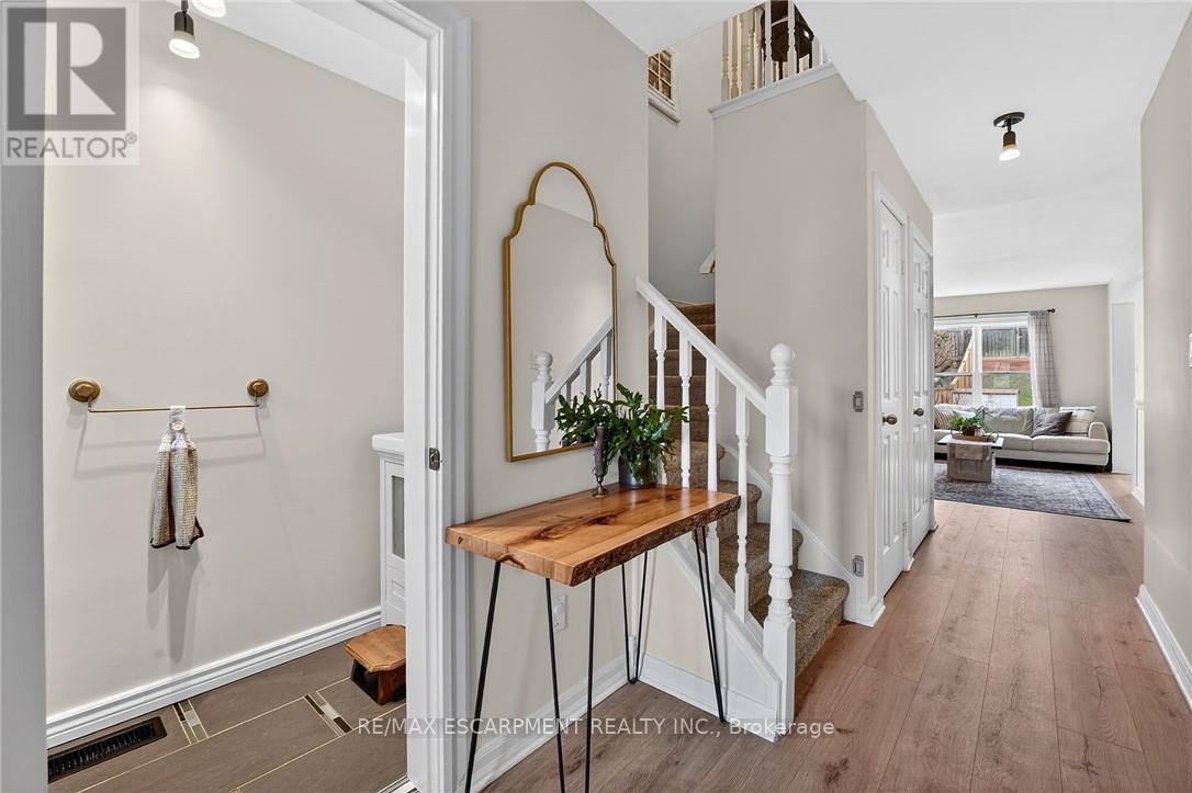 28 Swayze Court, West Lincoln (Smithville), Ontario  L0R 2A0 - Photo 8 - X12910882