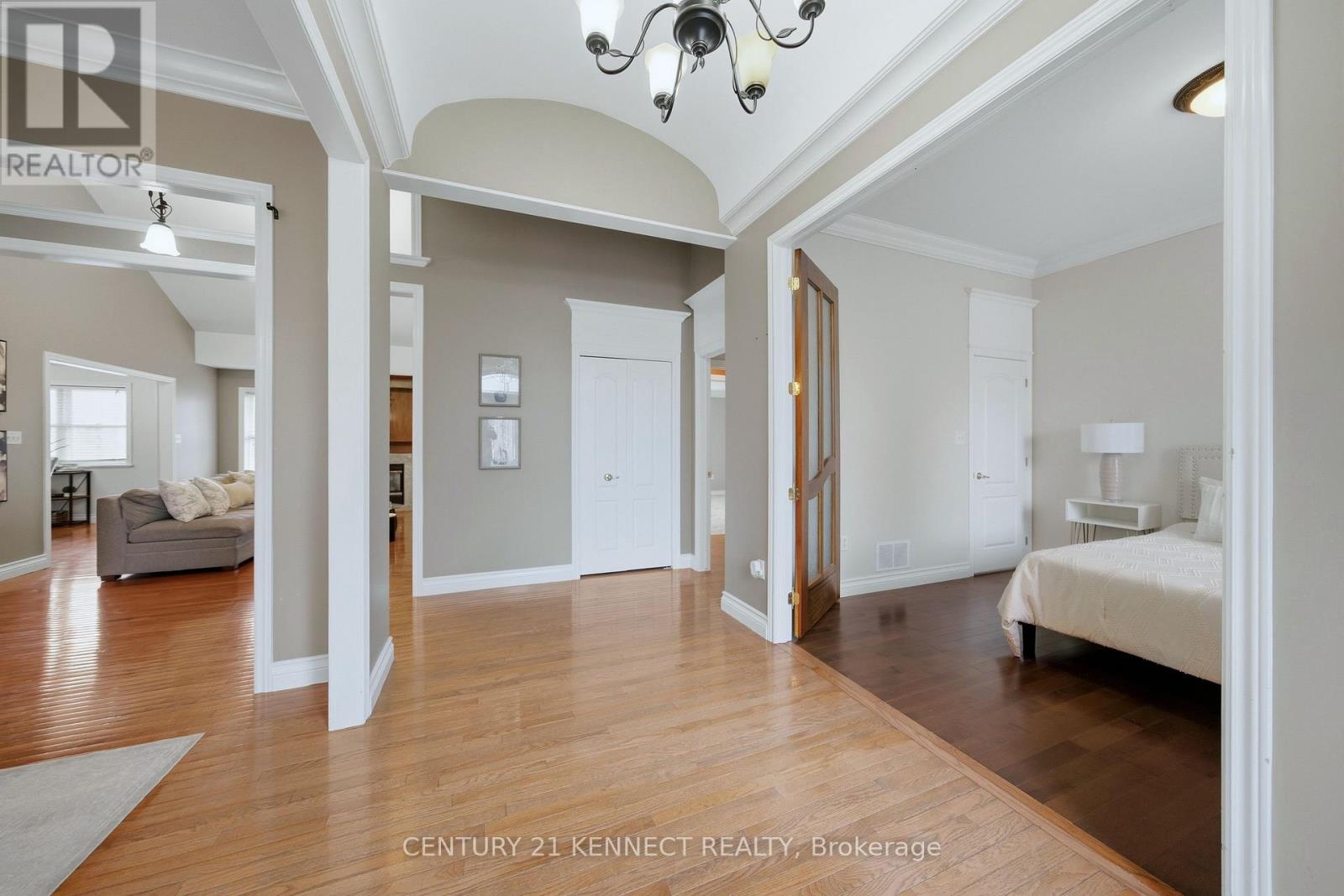 6 Laing Court, Puslinch (Morriston), Ontario  N0B 2C0 - Photo 14 - X12910892