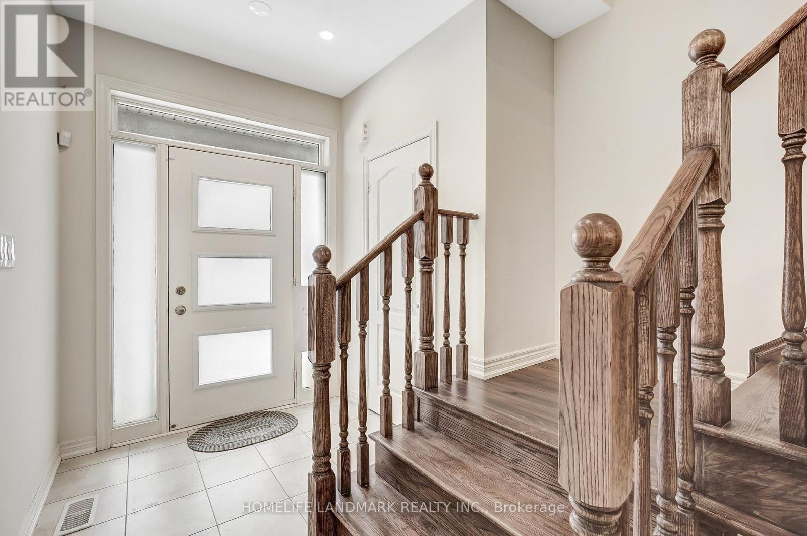 116 Skinner Road, Hamilton, Ontario  L8B 1Y3 - Photo 3 - X12910942