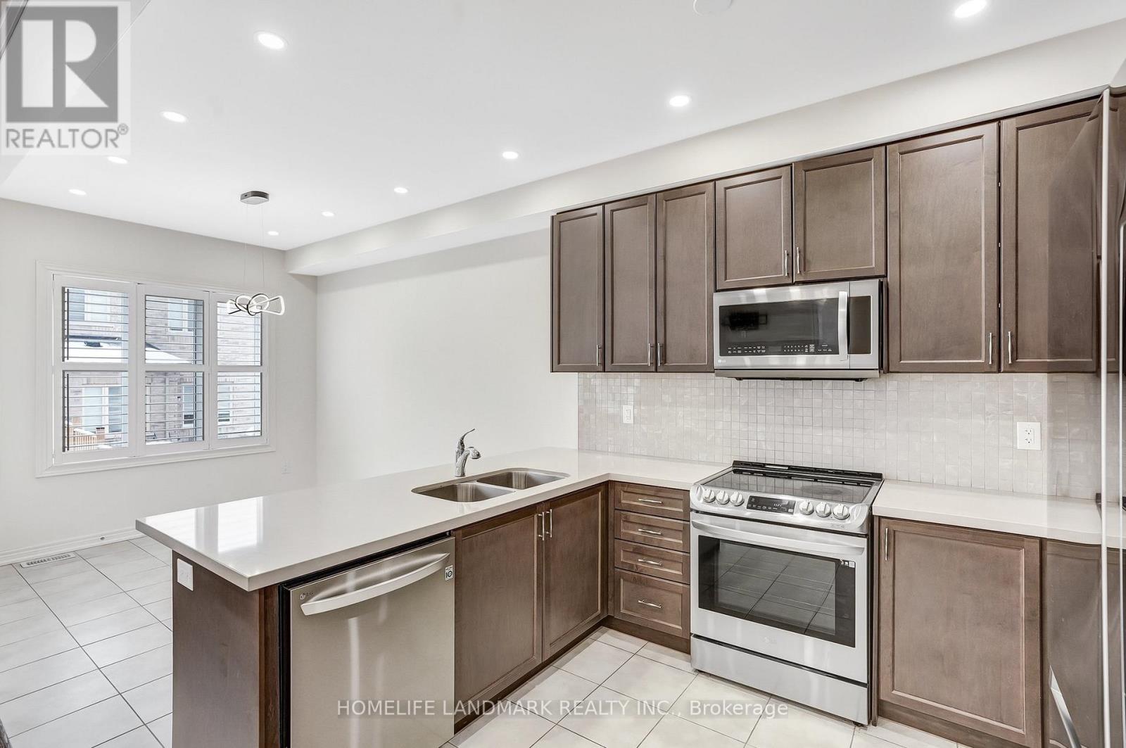 116 Skinner Road, Hamilton, Ontario  L8B 1Y3 - Photo 9 - X12910942