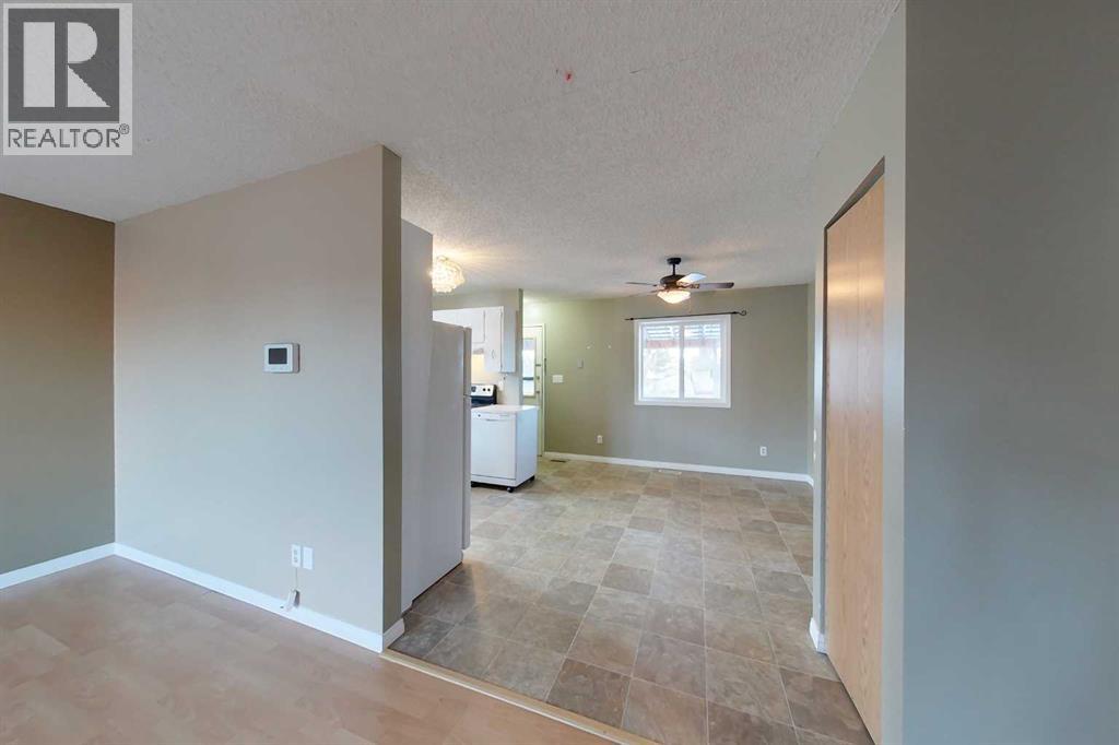 1004 12 Street, Slave Lake, Alberta  T0G 2A3 - Photo 3 - A2271921