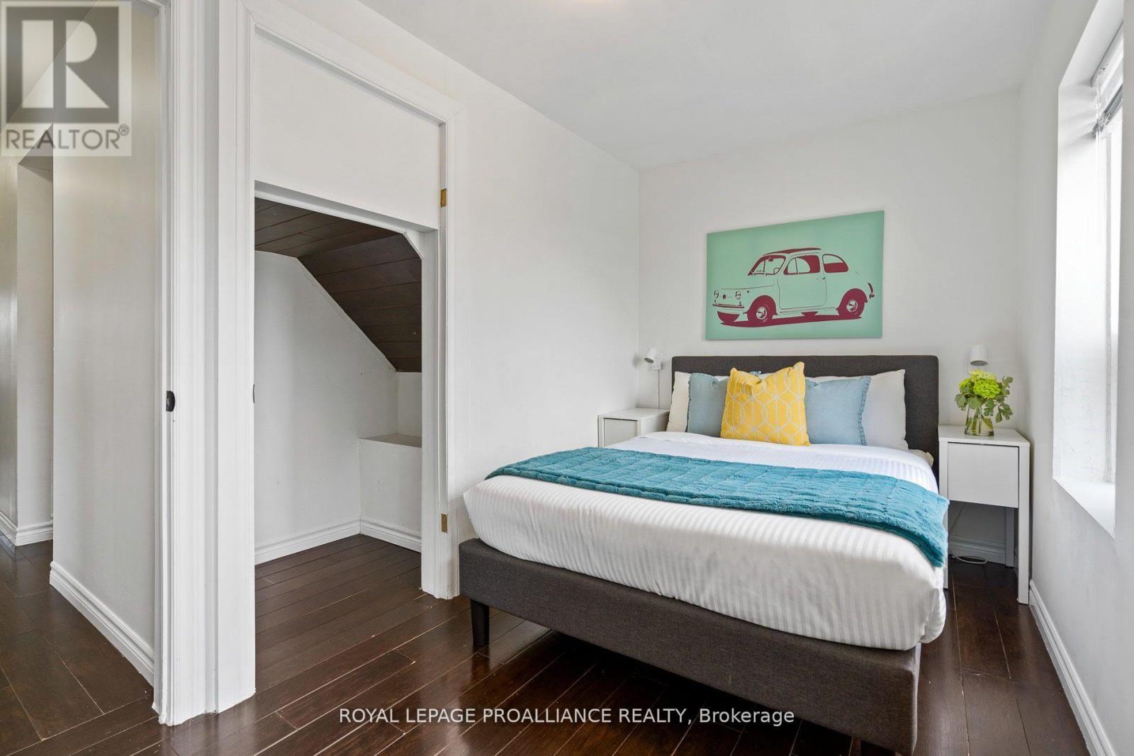 Upper - 5654 Desson Avenue, Niagara Falls, Ontario  L2G 3T2 - Photo 11 - X12911192