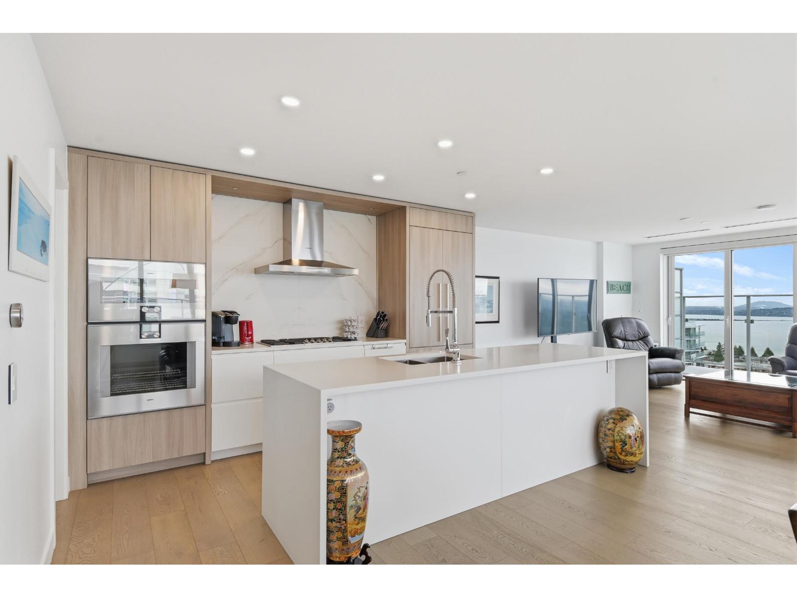 1404 1441 Johnston Road, White Rock, British Columbia V4B 3Z4 - Photo 11 - R3098637