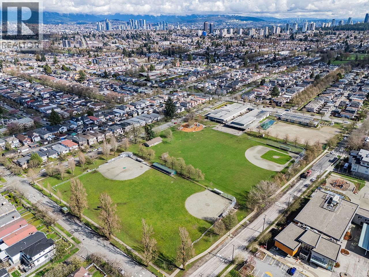 5799 St. Margarets Street, Vancouver, British Columbia  V5R 3H6 - Photo 23 - R3102368