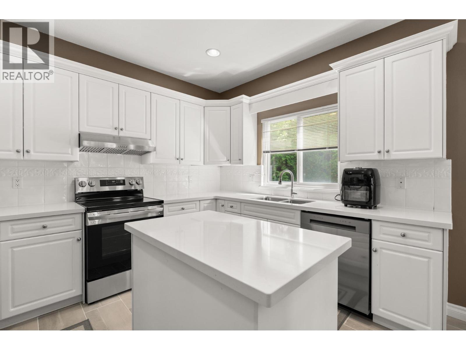 3234 Osborne Street, Port Coquitlam, British Columbia  V3B 8C8 - Photo 11 - R3101941