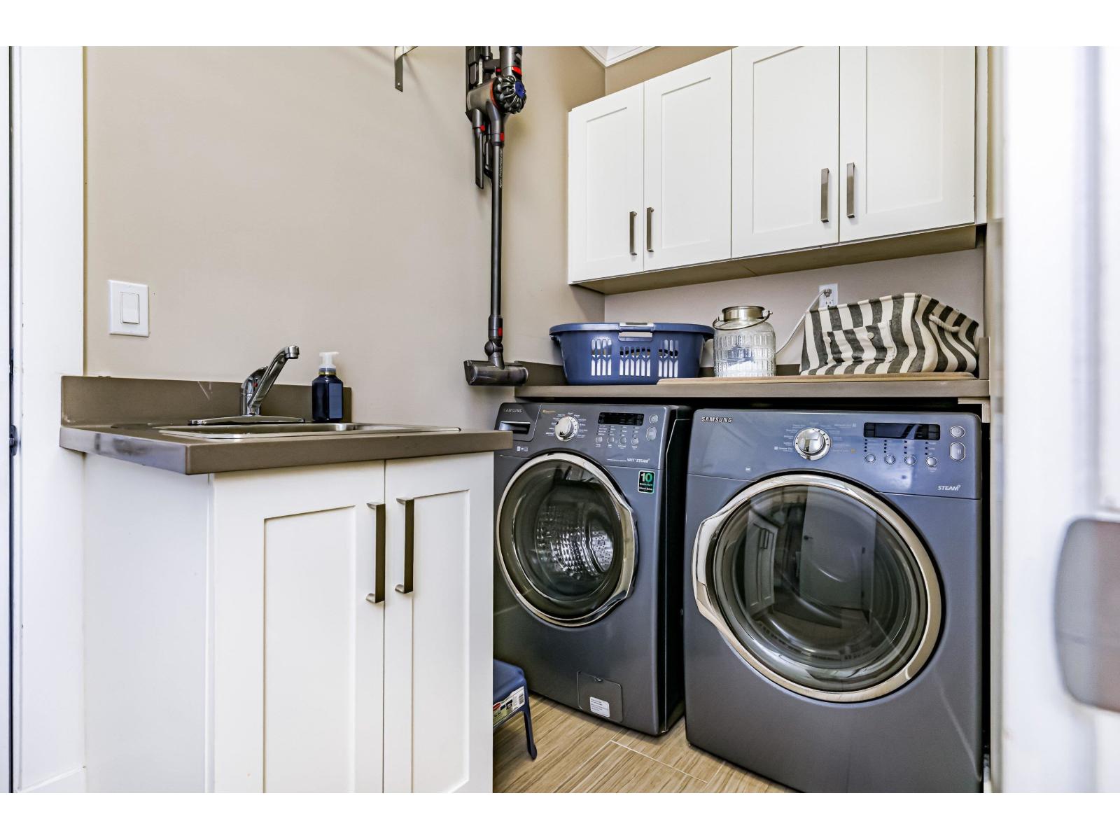 17393 2 Avenue, Surrey, British Columbia  V3Z 6R9 - Photo 15 - R3102199