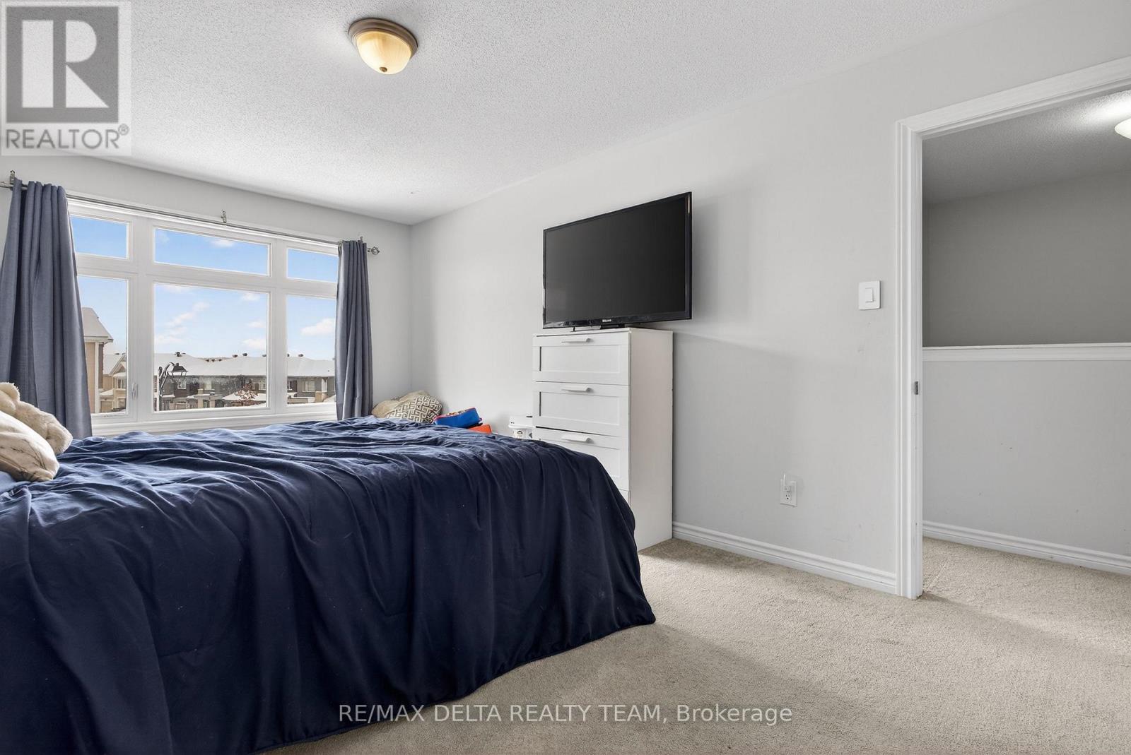 94 Feathertop Lane, Ottawa, Ontario  K2S 1E7 - Photo 12 - X12911170