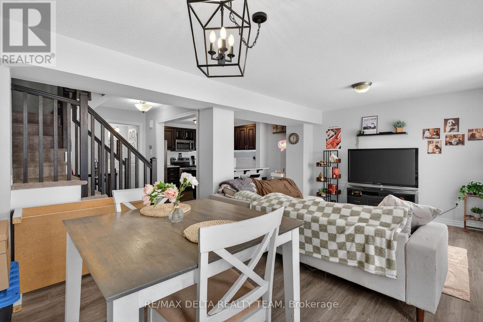 94 Feathertop Lane, Ottawa, Ontario  K2S 1E7 - Photo 25 - X12911170