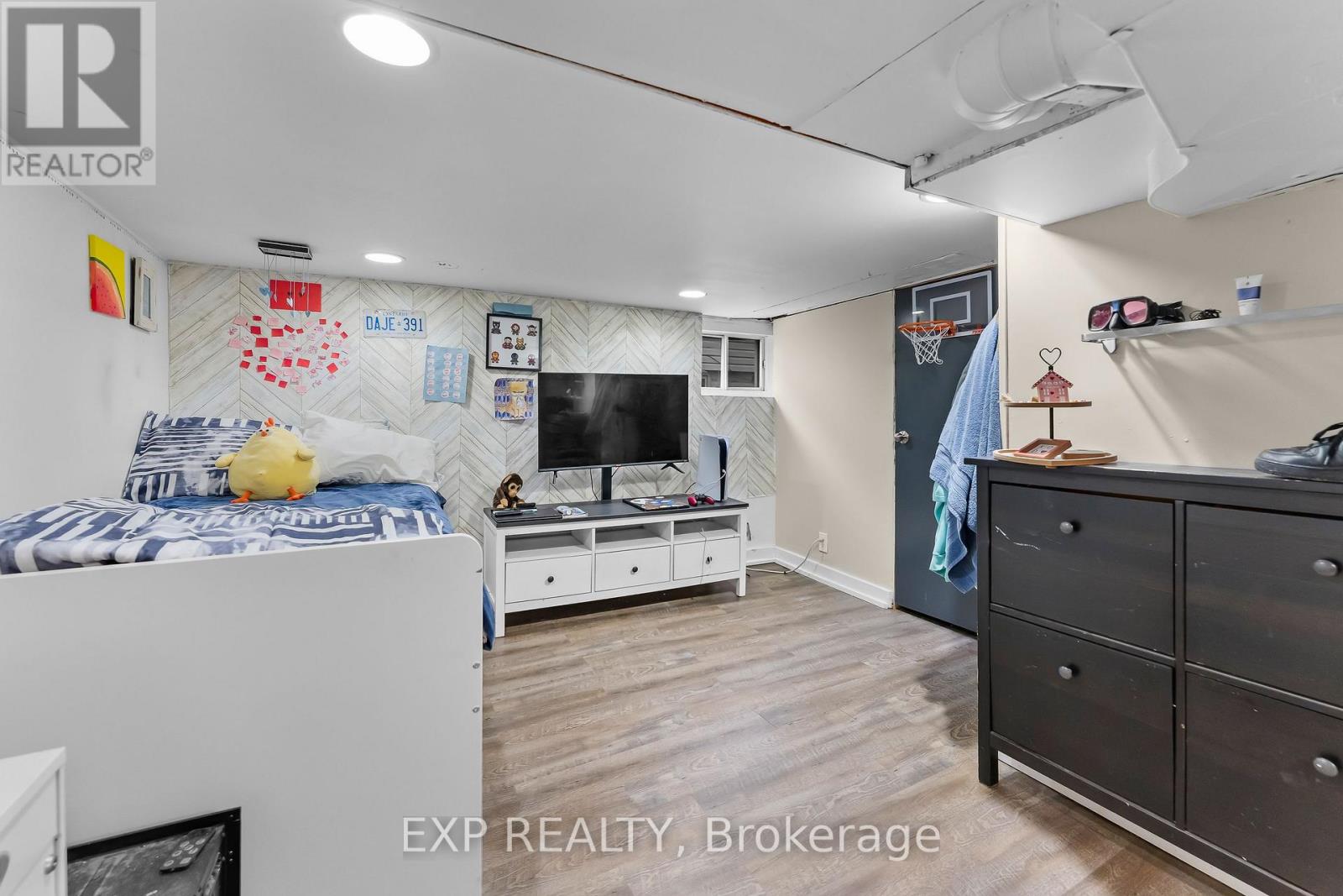 33 Richmond Avenue, St. Catharines (E. Chester), Ontario  L2R 3W6 - Photo 30 - X12910974