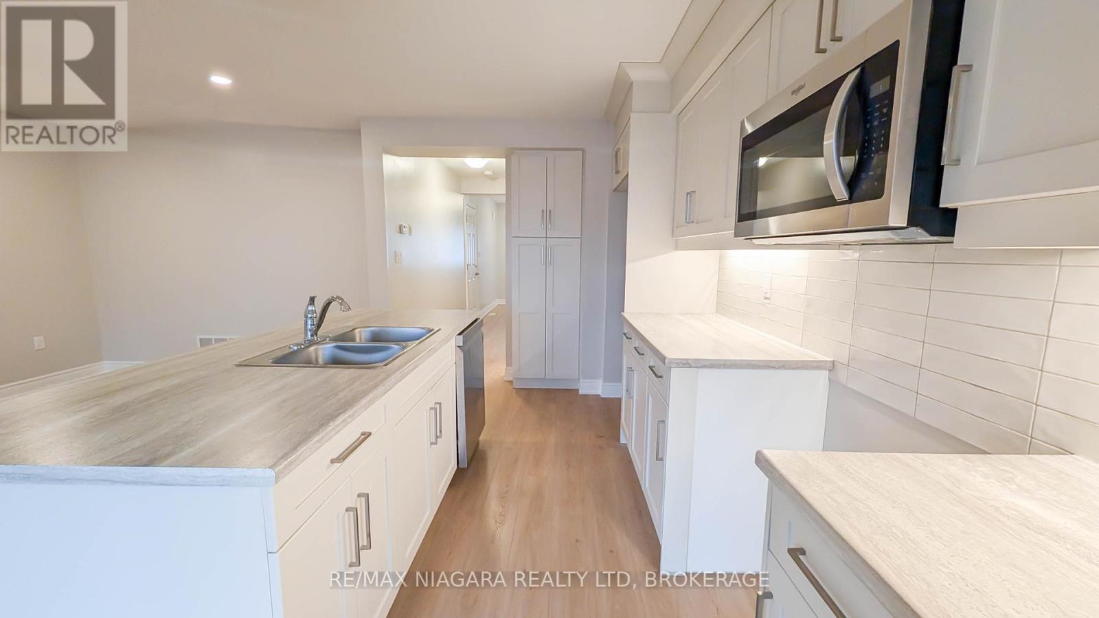 18 - 340 Prospect Point Road N, Fort Erie, Ontario  L0S 1N0 - Photo 5 - X12911036