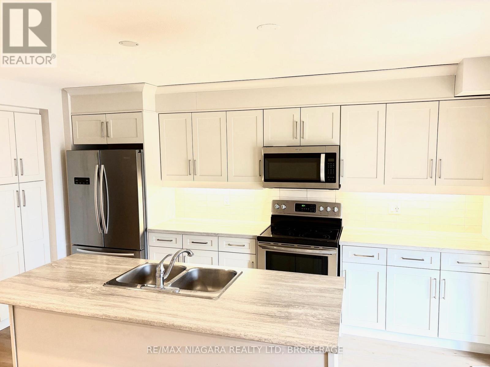 18 - 340 Prospect Point Road N, Fort Erie, Ontario  L0S 1N0 - Photo 8 - X12911036