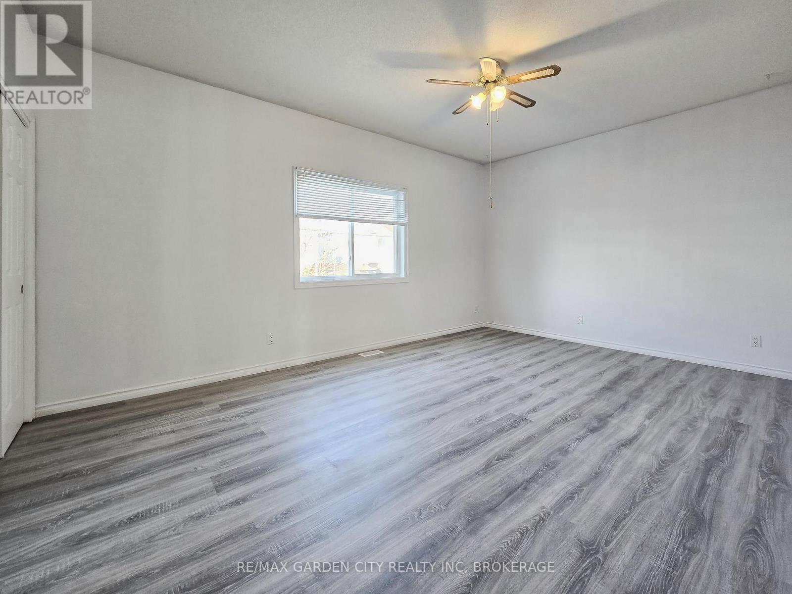 11 Cozocar Crescent, St. Catharines (Rykert/vansickle), Ontario  L2S 3Y5 - Photo 21 - X12911098