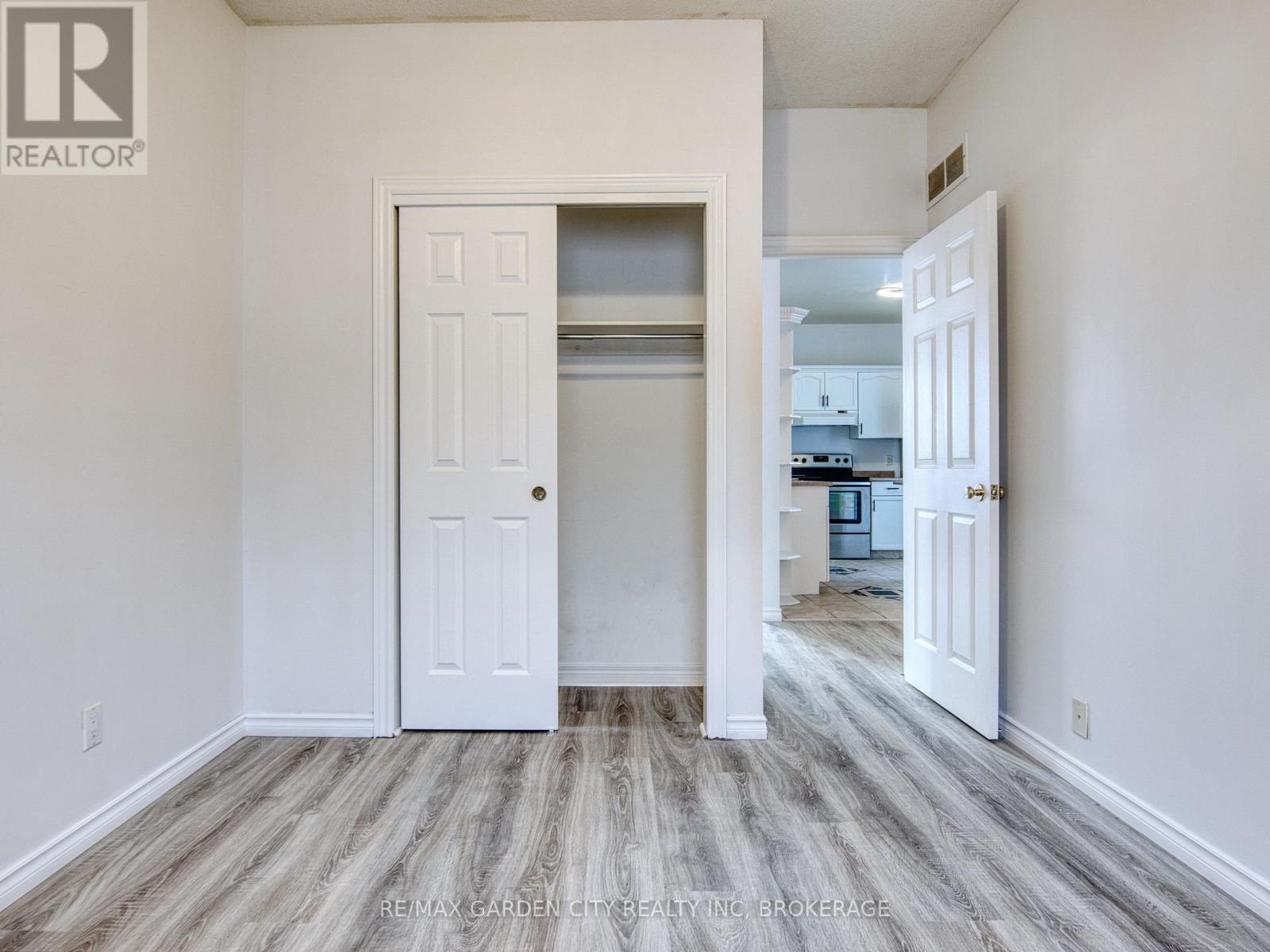 11 Cozocar Crescent, St. Catharines (Rykert/vansickle), Ontario  L2S 3Y5 - Photo 22 - X12911098