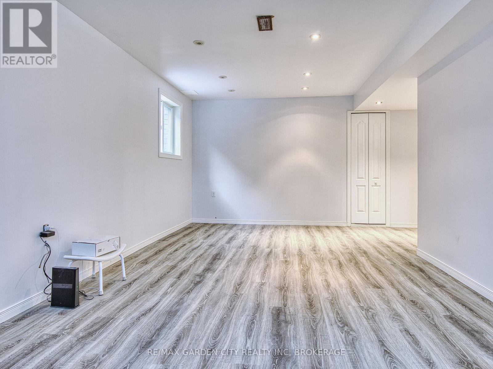 11 Cozocar Crescent, St. Catharines (Rykert/vansickle), Ontario  L2S 3Y5 - Photo 31 - X12911098