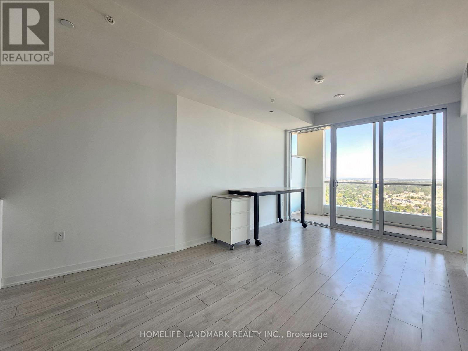 2104 - 39 Mary Street, Barrie, Ontario  L4N 1S9 - Photo 5 - S12894016