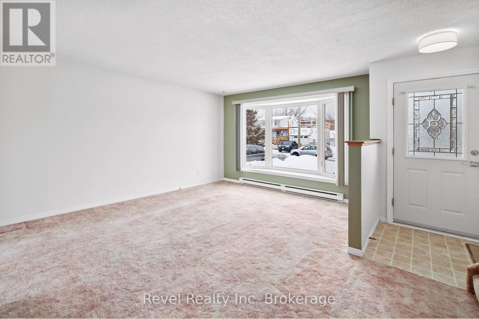 237 Park Avenue, North Bay, Ontario  P1B 7L2 - Photo 9 - X12910984