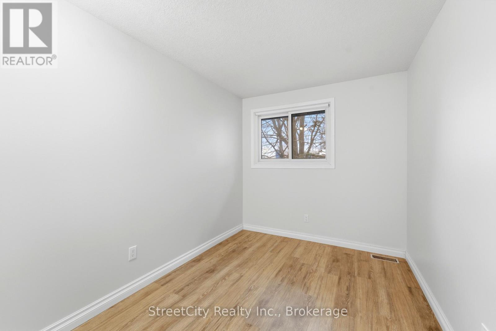 17 - 91 Avonwood Drive, Stratford, Ontario N4Z 1B2 - Photo 21 - X12911002