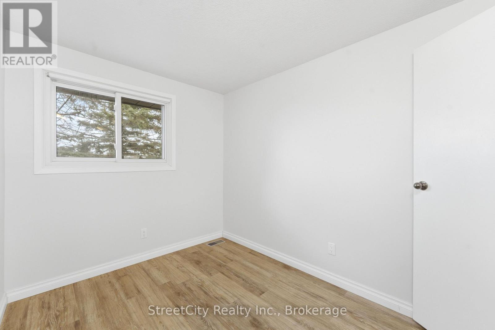 17 - 91 Avonwood Drive, Stratford, Ontario N4Z 1B2 - Photo 22 - X12911002