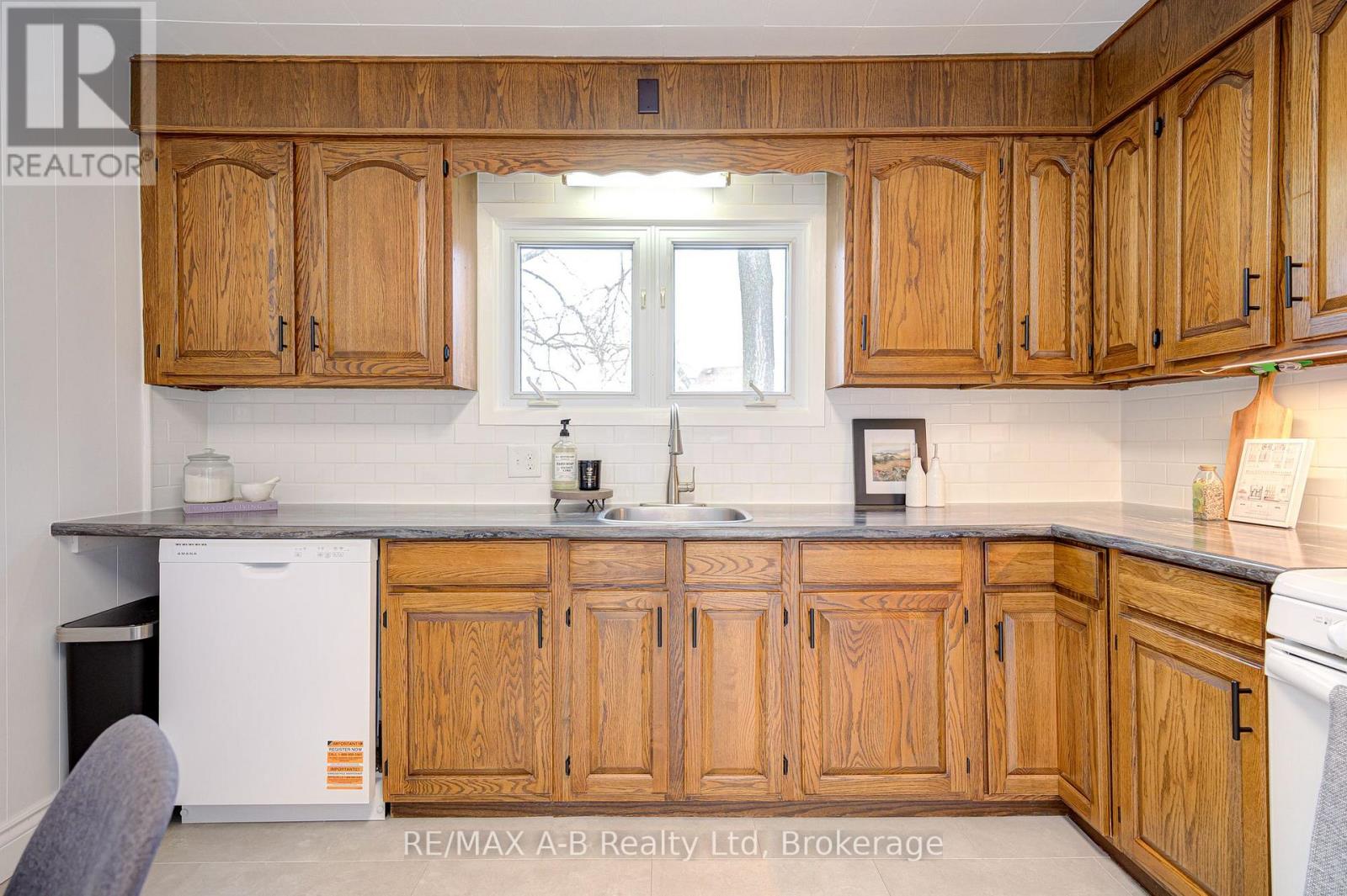 234 Nelson Street, Stratford, Ontario  N5A 2K3 - Photo 25 - X12911012